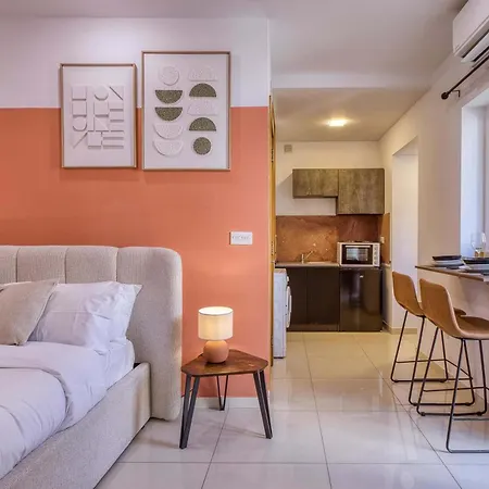 Apartment In Sliema's Perfect Spot Walk To Sea